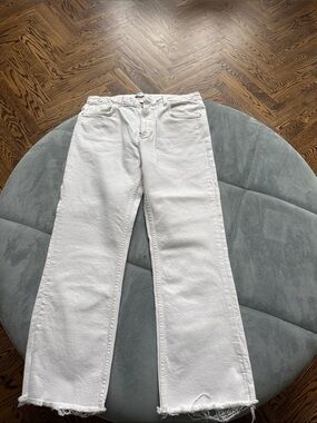 Zara Off-White High-Rise Straight Jeans with Gold Button